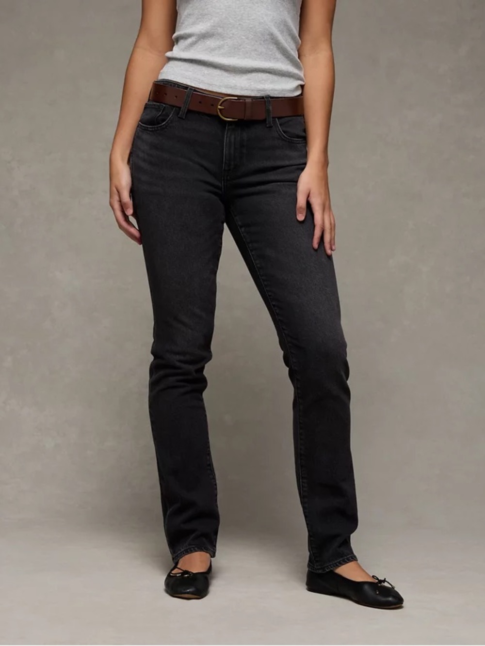 American Eagle Outfitters Straight-Leg Jeans in Black (Short)